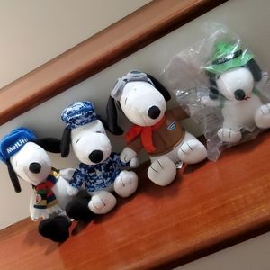 Metlife Mini Snoopy Plush Toy